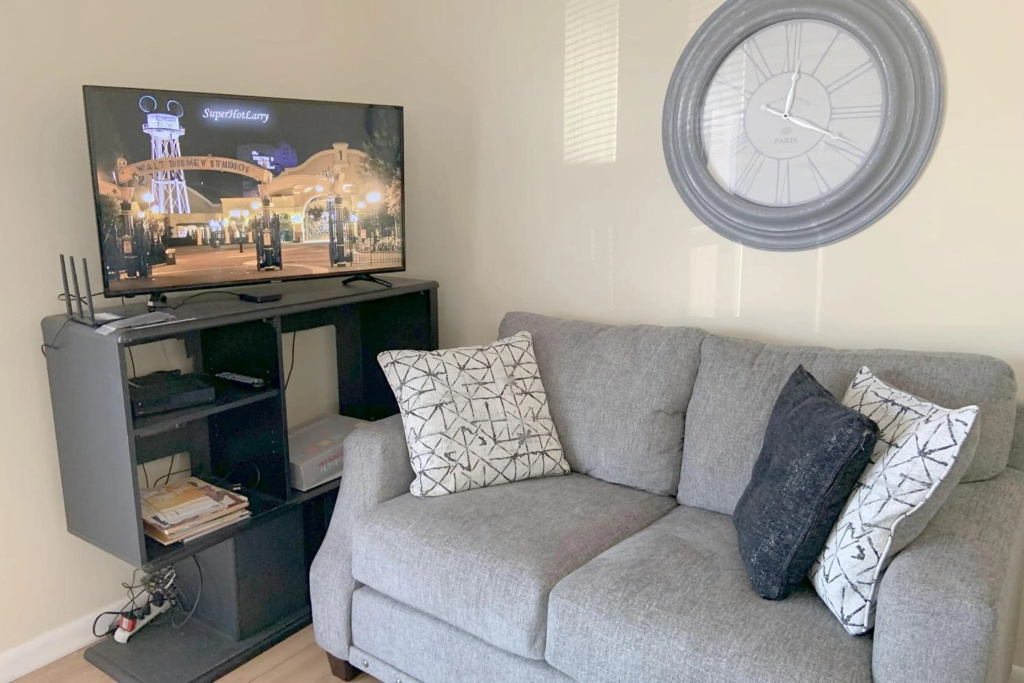 BeachyPeachyKeen by Oak Island Accommodations