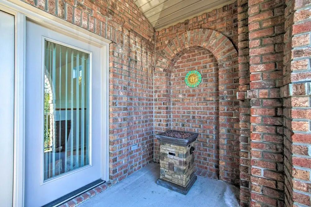 1/2 Mi to Riverwalk! Historic Dtwn Southport Condo