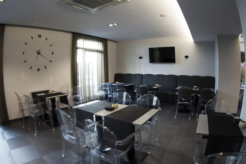 Hotel Lux Santiago - 8