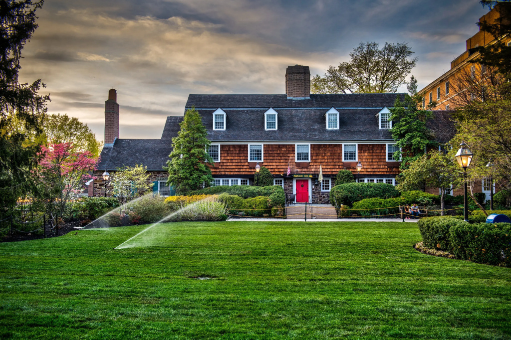 Nassau Inn