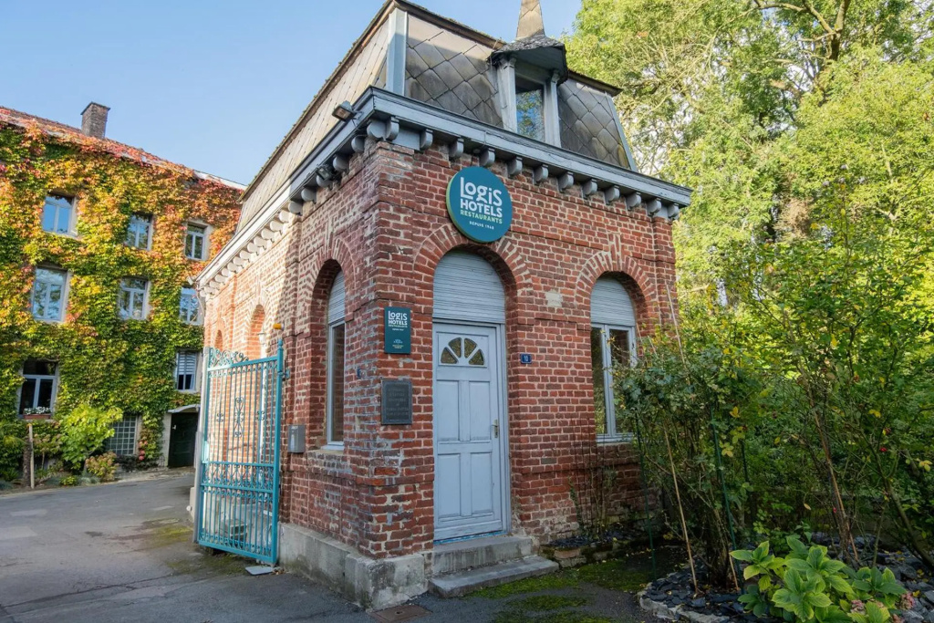 Logis Hôtel-Restaurant Le Moulin D'Artres