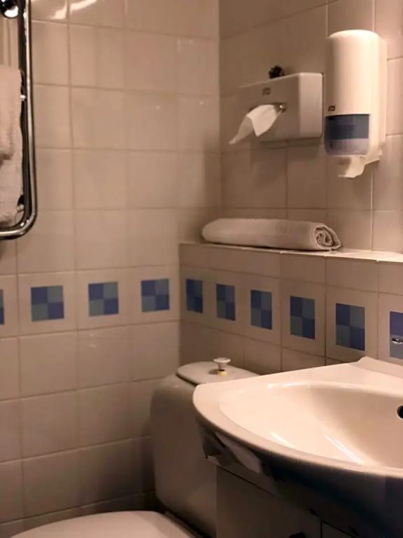 Economy room