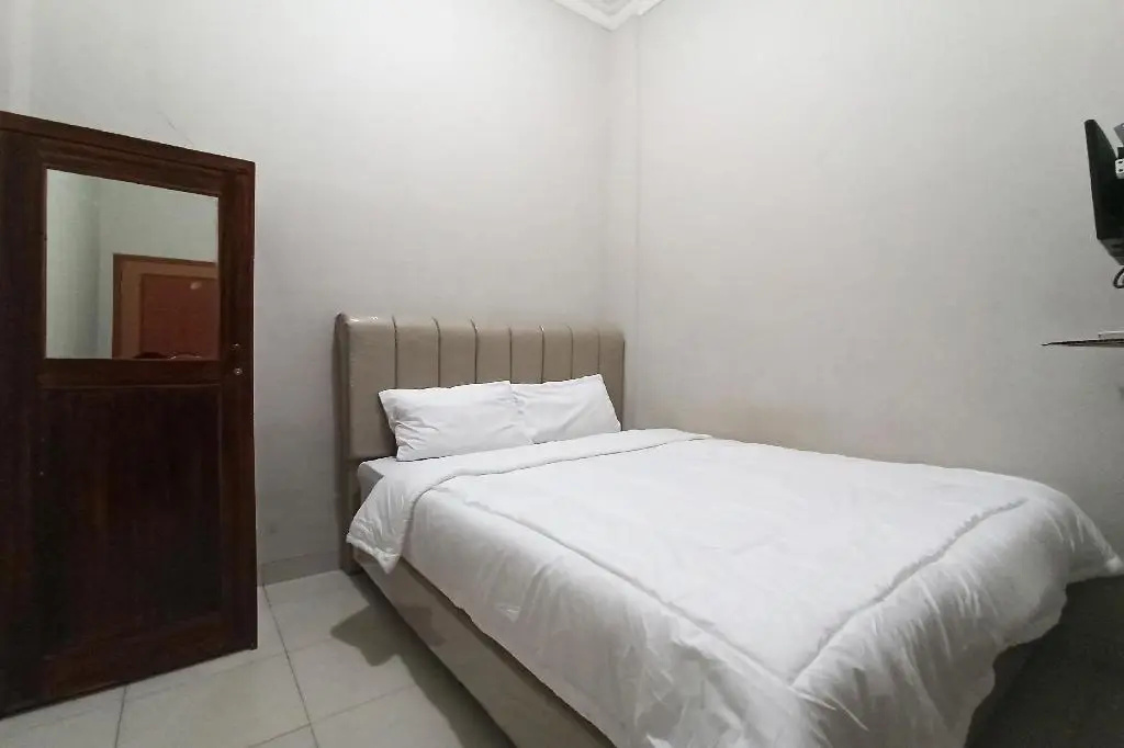 OYO 3761 Djayatama Guest House - фото 3