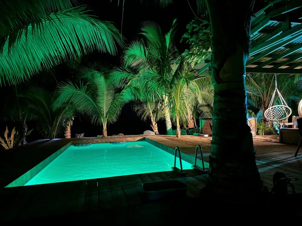 Beachfront 4BR Home With Pool in Moorea