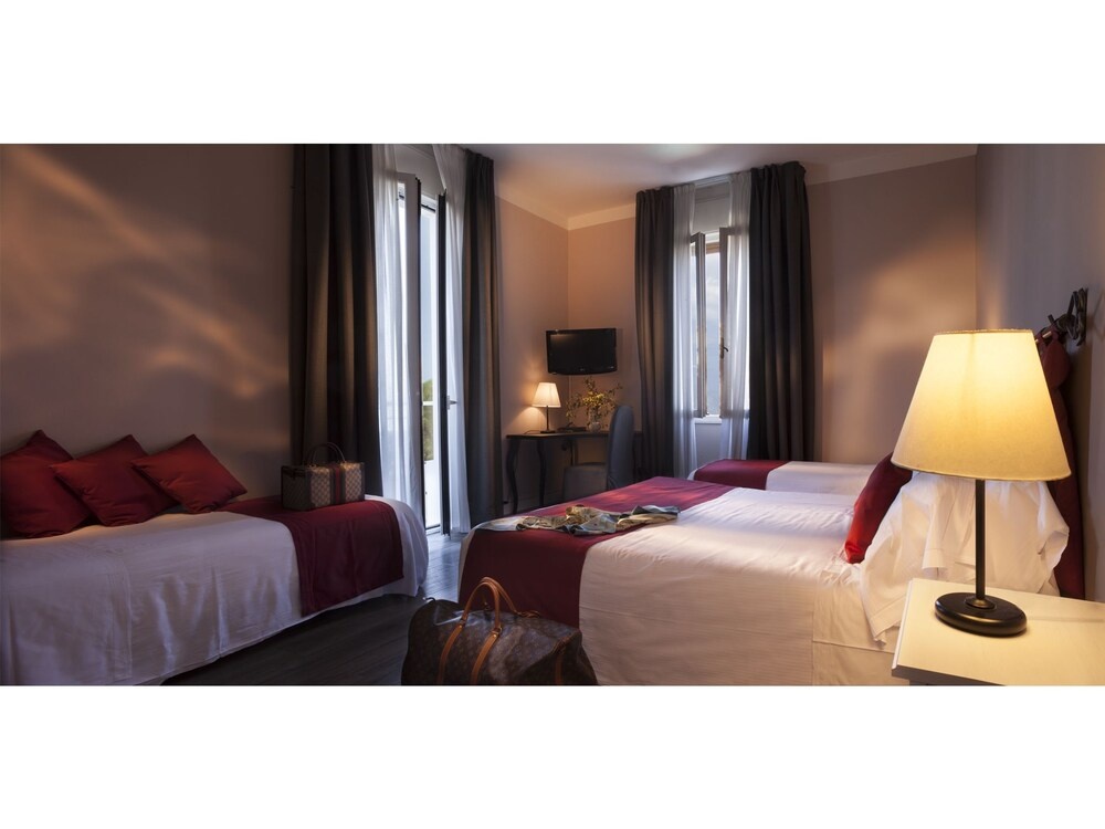 Hotel Benaco — 4