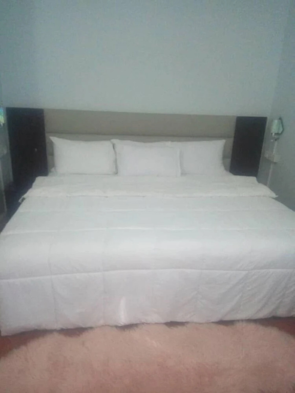 Ama Serwaa Lodge