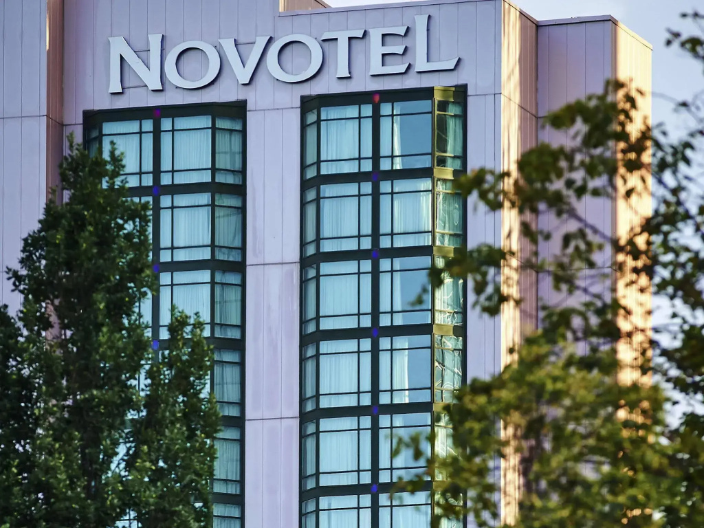 Novotel Toronto North York — фото