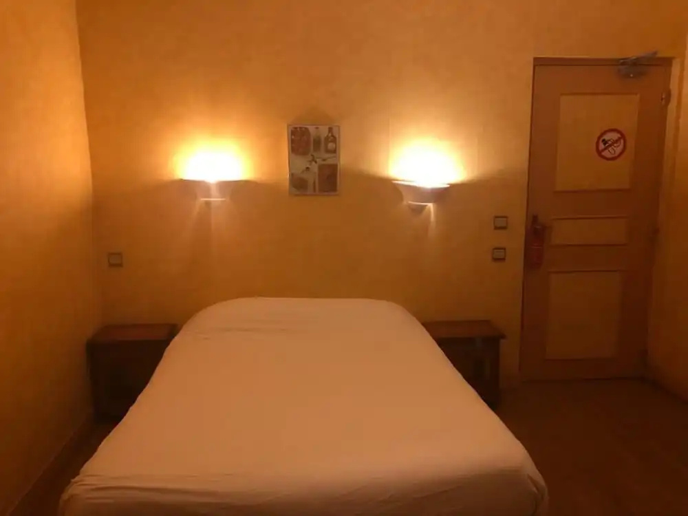 Hotel Des Couronnes Chateaudun - Chambres