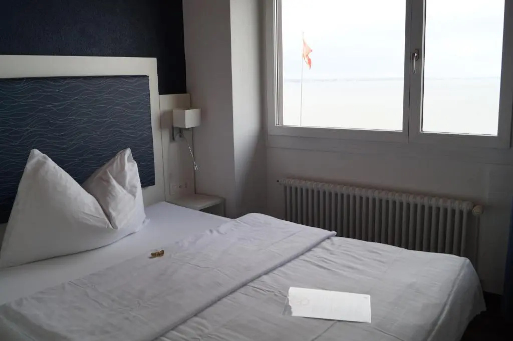 Standard Single room with lake view