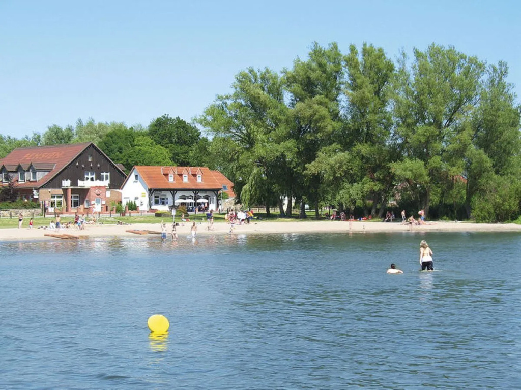 Beach & Waterfront