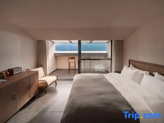 Family Duplex Suite with sea view