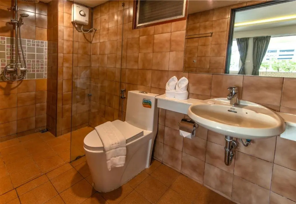 Deluxe Double room (full double bed)