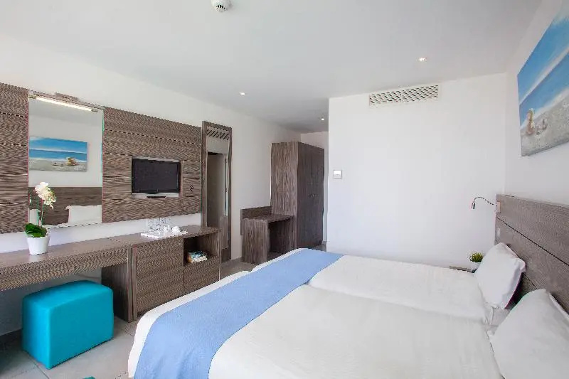 Limanaki Beach Hotel - Chambres