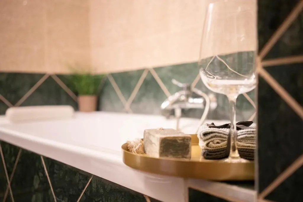FREE PARKING! Soho Budapest 101, 4 ppl, AC, Superfast WIFI, TV