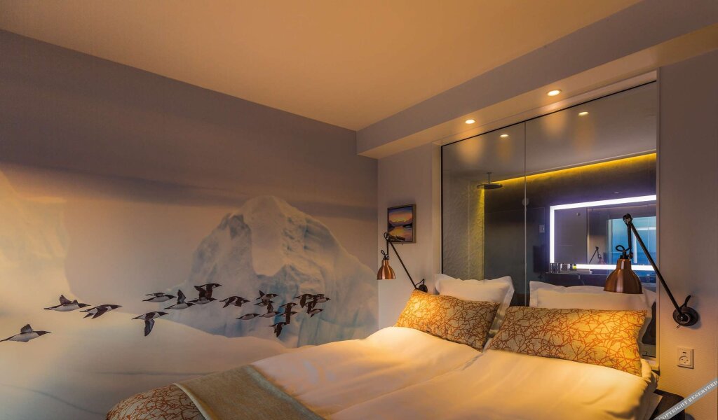 Hotel Arctic by null