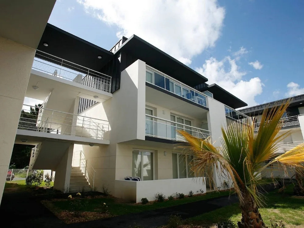 Apartment in Plougasnou With Stunning Sea Views