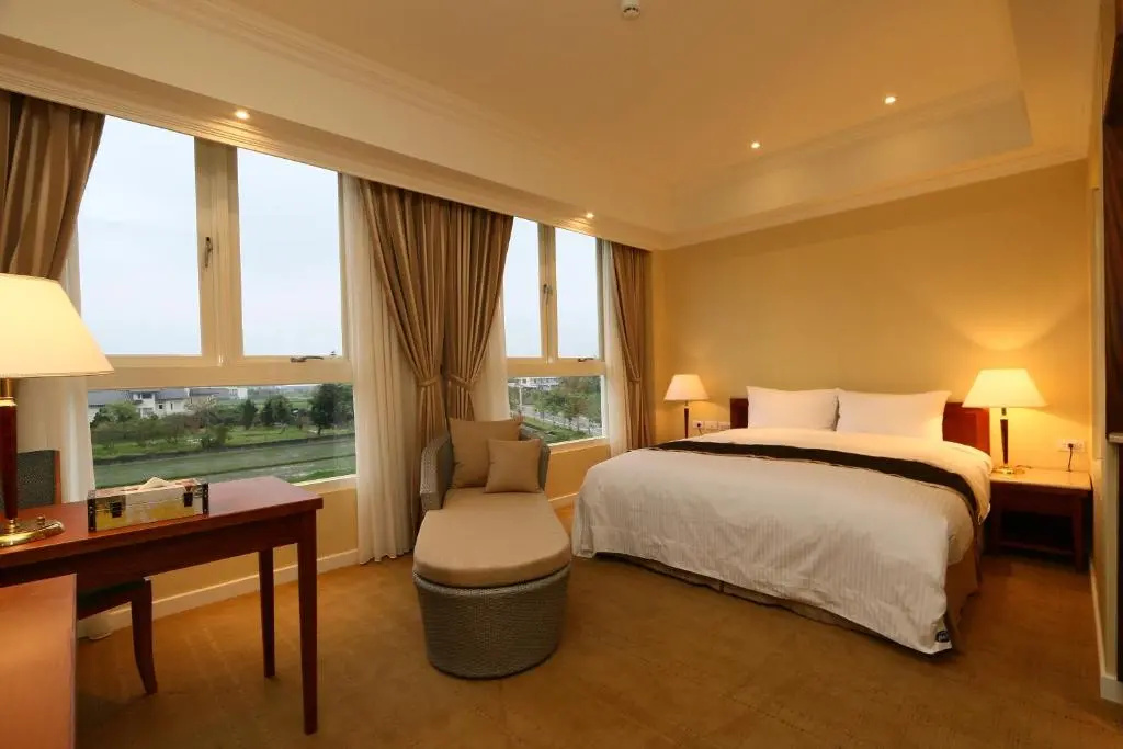 Deluxe Double room (full double bed)