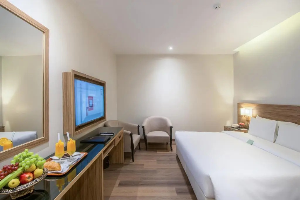 Deluxe Double room (full double bed)