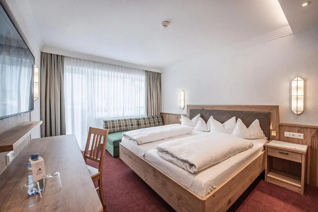 Standard Double room (full double bed)
