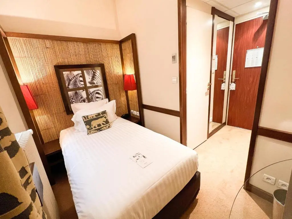 Globe et Cecil Hôtel - Chambres