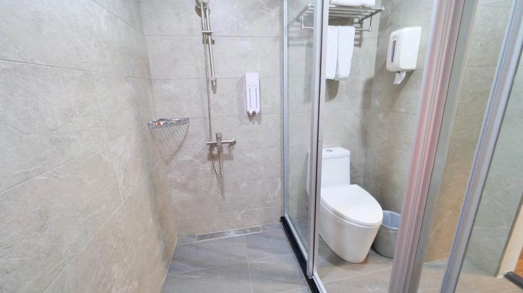 Standard Quadruple room with sea view