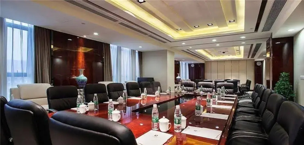 Chengdu Phoenix International Hotel - фото 37