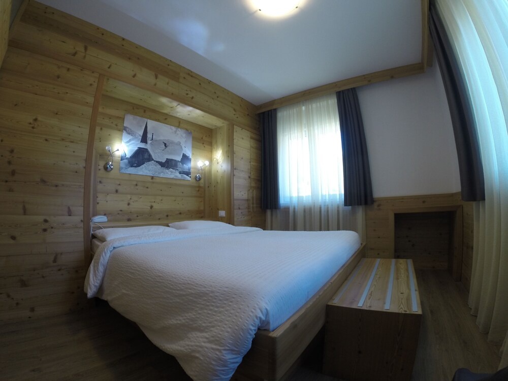 Hotel Arnica - Chambres