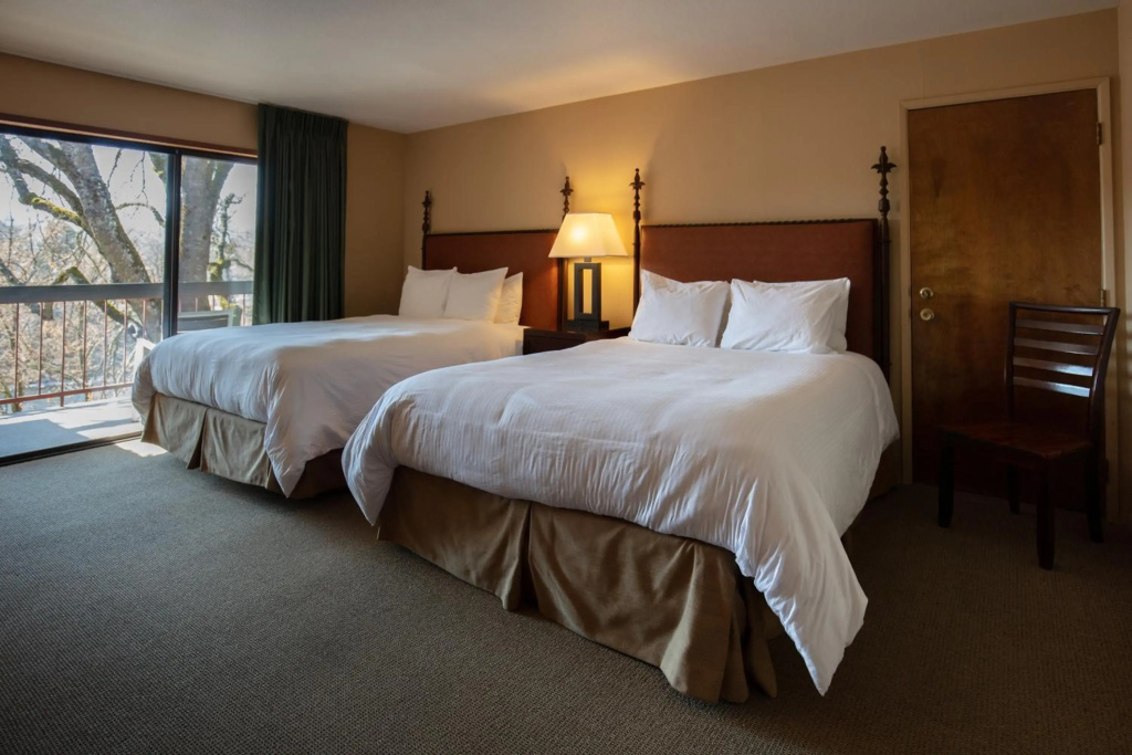 Riverside Inn — 4