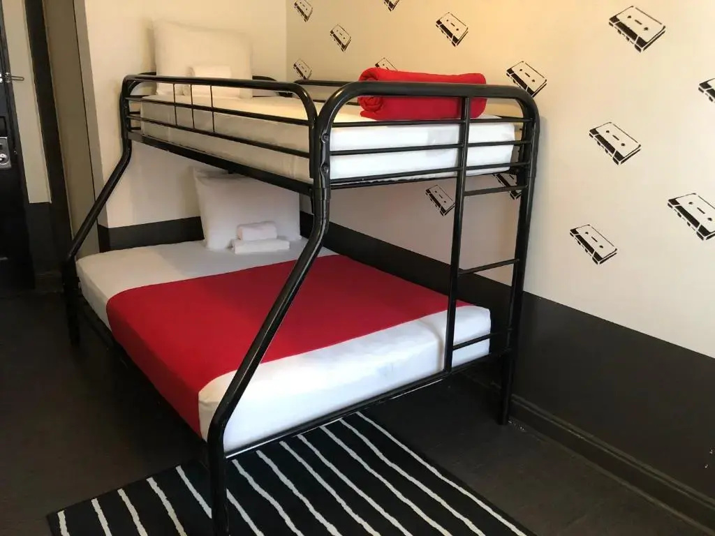 Double room (full double bed)