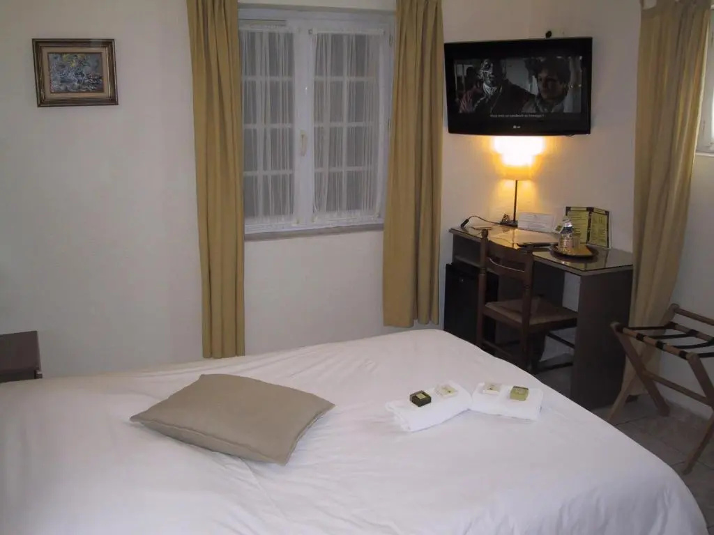 Economy room