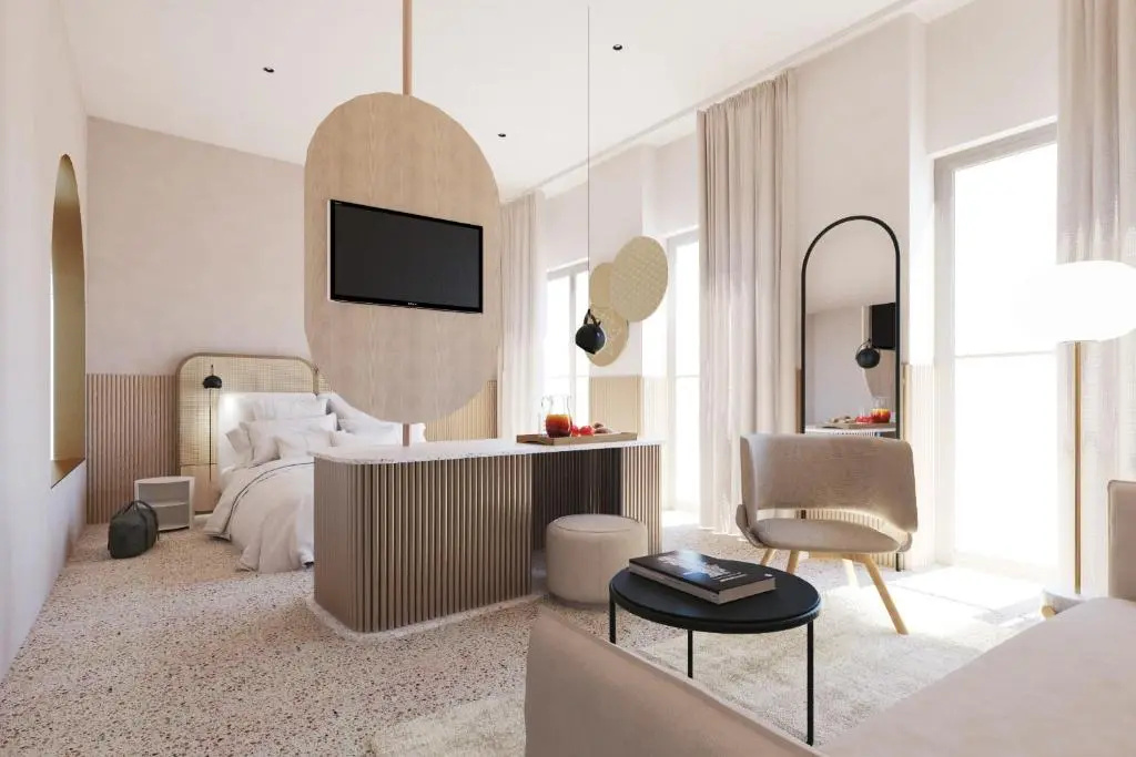 Deluxe Double room (full double bed)