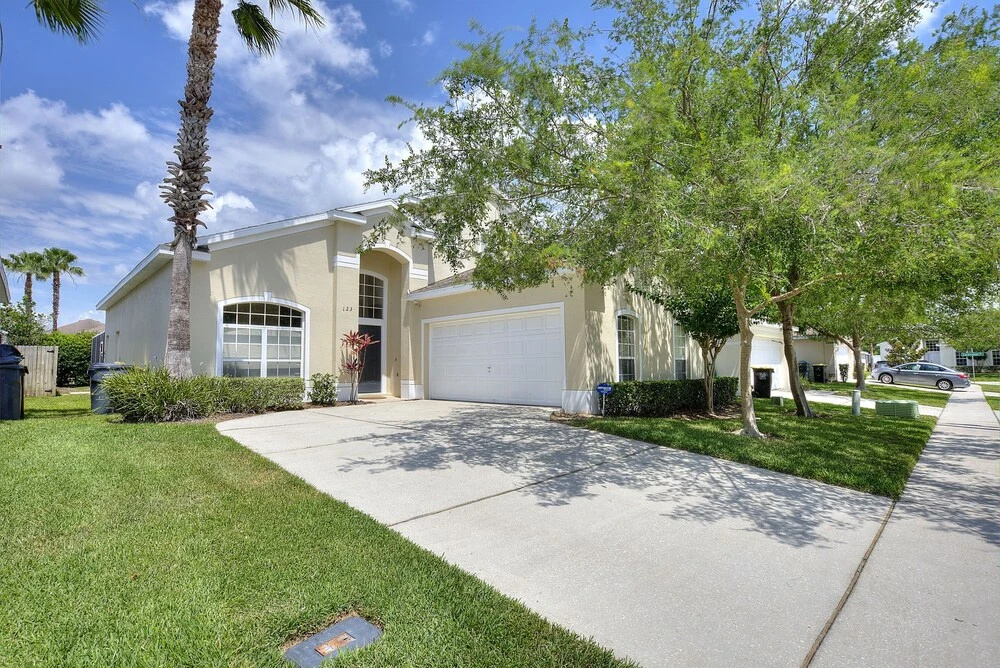 2 Downstairs Masters, 5 bed Pvt Pool Games Room