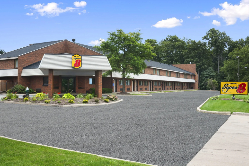 Super 8 Beachwood Cleveland Area