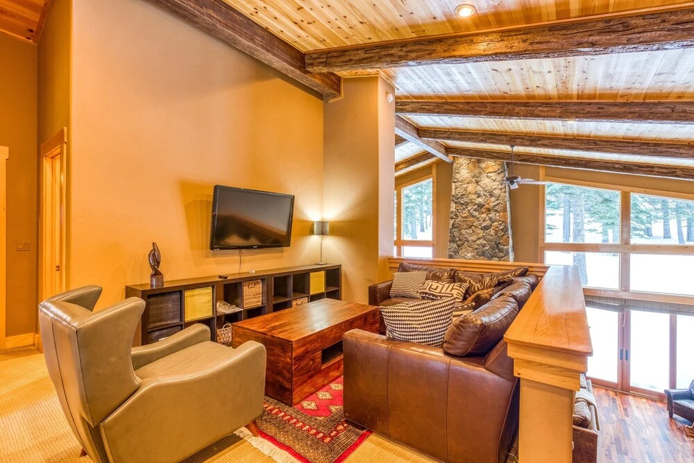 Bear Meadows Lodge - Hot Tub - Tahoe Donner 6 Bedroom Home by RedAwning