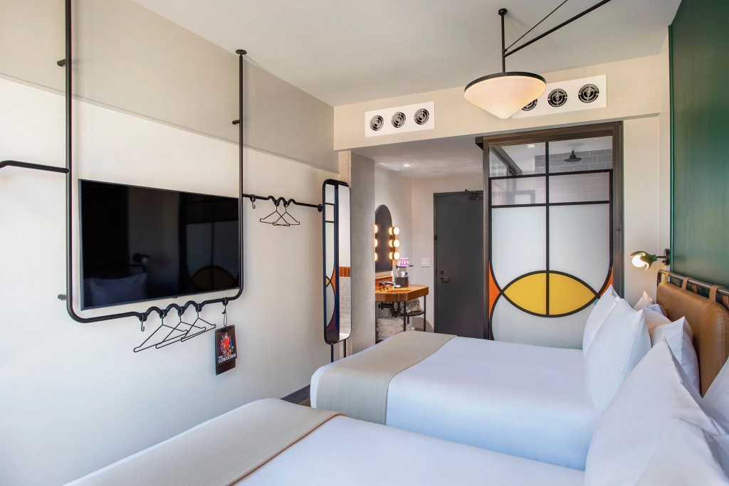 Отель Moxy NYC Lower East Side в Нью-Йорке