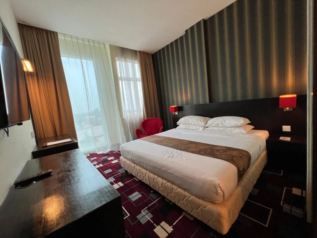 SSL Traders Hotel — 5