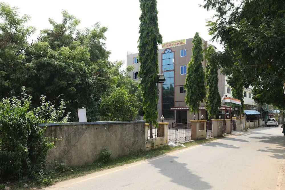 OYO 7131 Amrita Inn