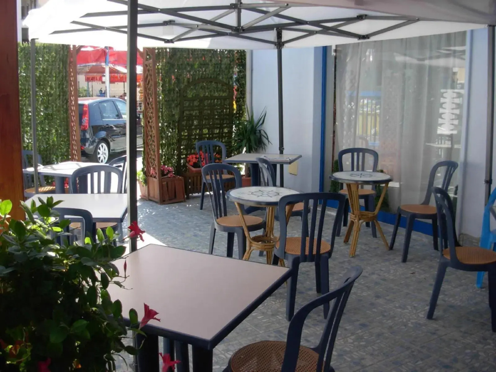 Beach Hotel - Général