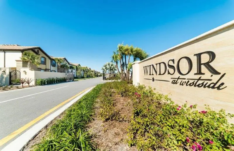 Windsor-4 Bed Townhouse w/splashpool-3812WW