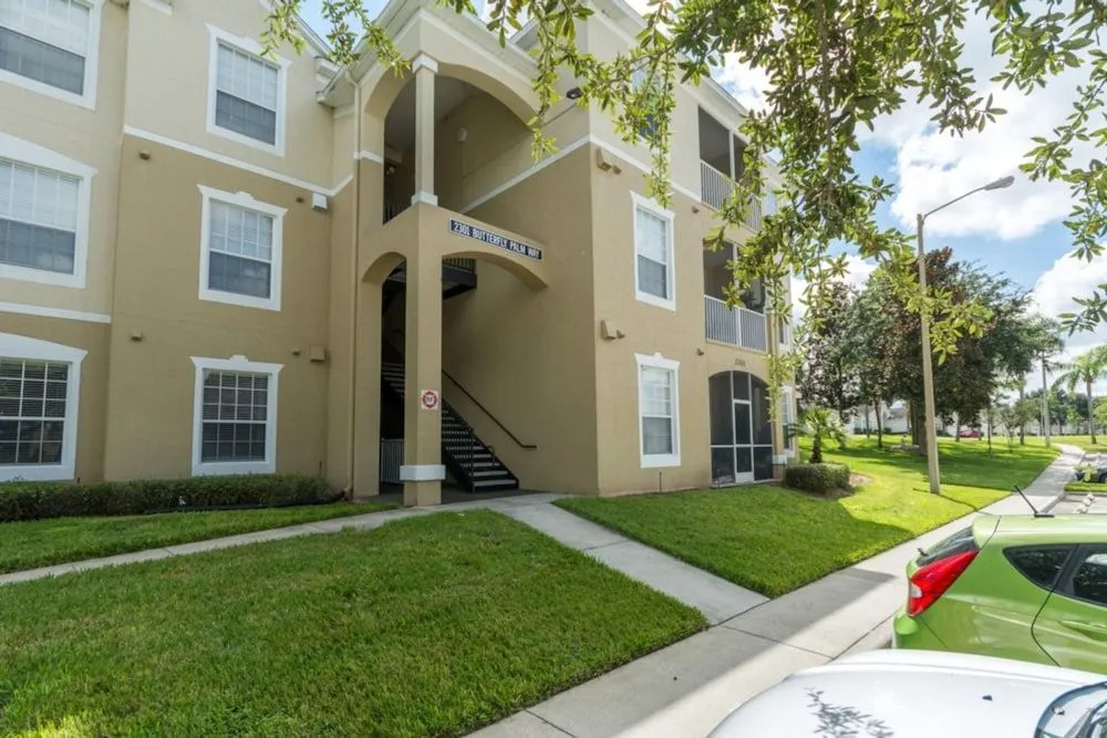 Windsor Palms 2301 - 203