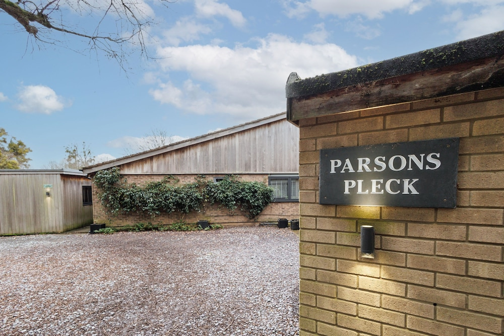 Host Stay Parsons Pleck