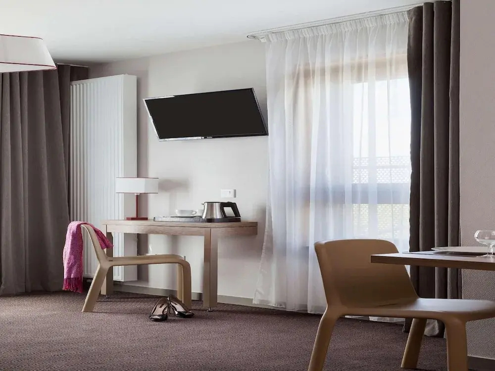 Voir la photo 1 — Comfort Triple Room Near Geneva