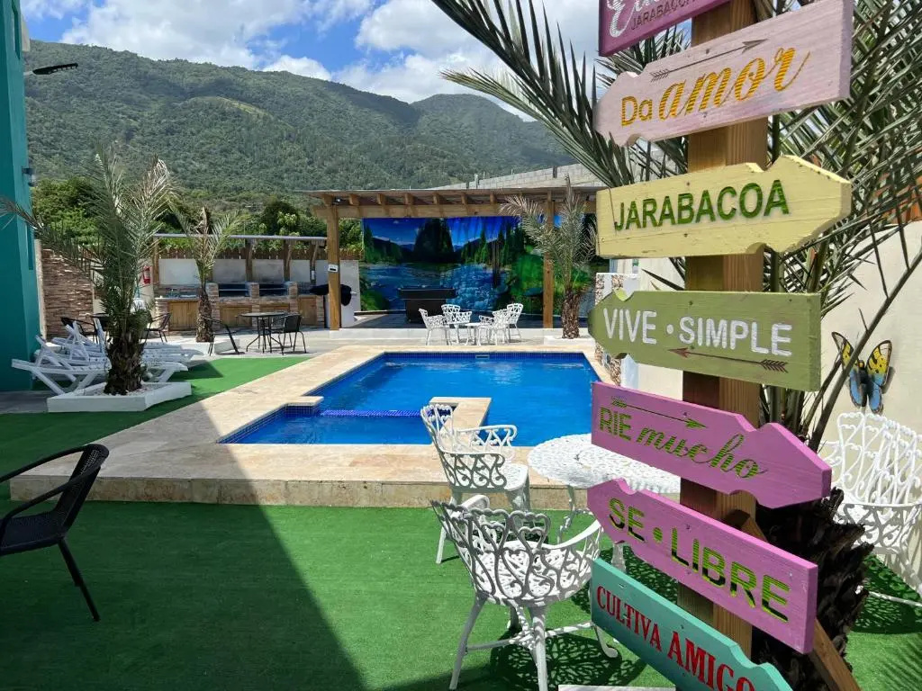 A-1 Hermoso Apartamento tipo villa al pie de la montaña elitevillasjarabacoa