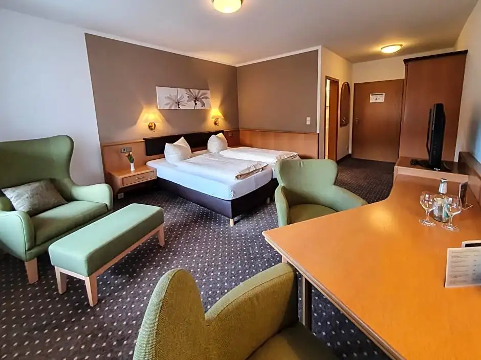 Hotel & Gasthof Zur Linde - Chambres