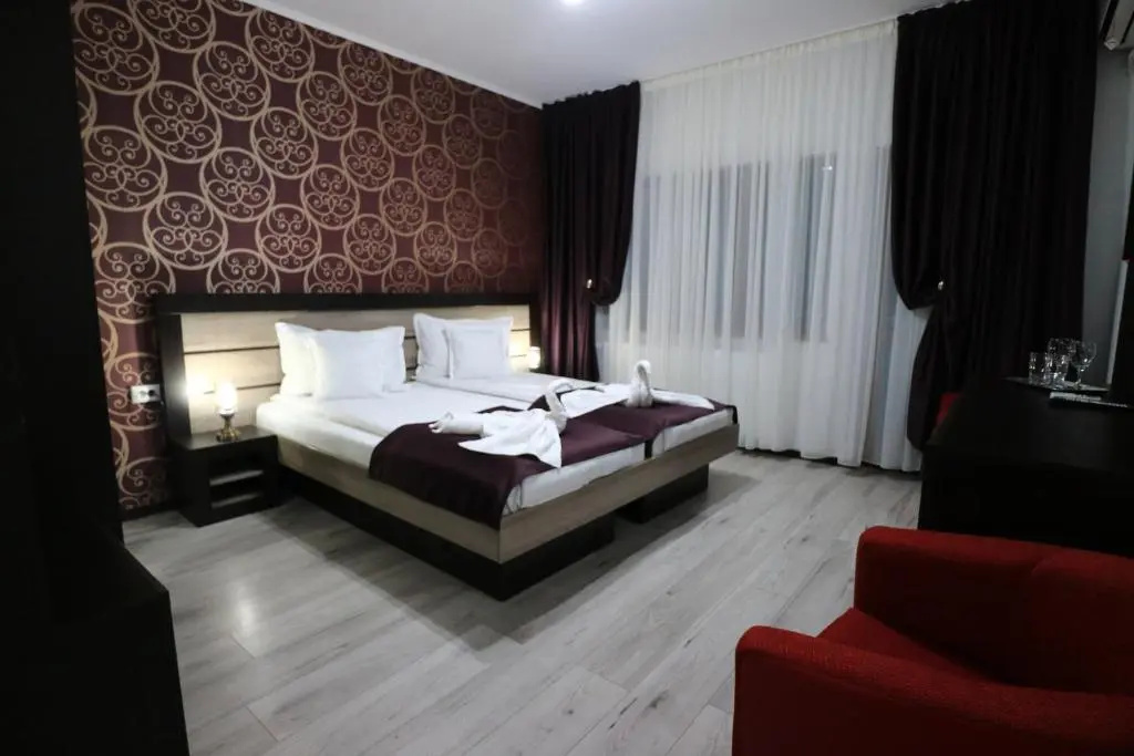 Standard Double room with balcony (full double bed)