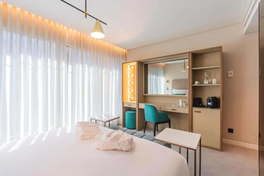 Standard Double room with balcony (full double bed)