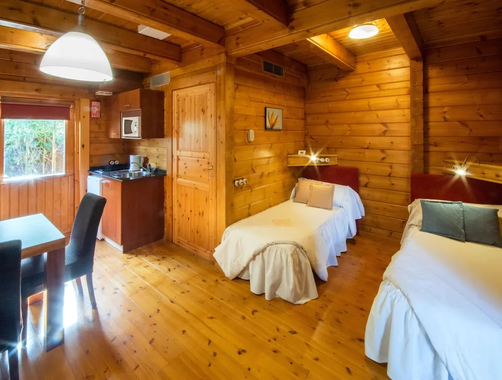 Accommodation de Salut Somlom - Chambres