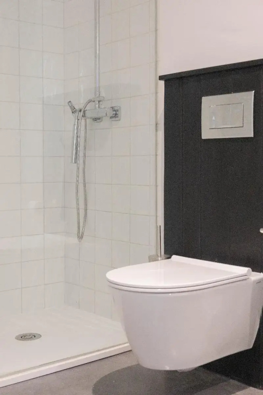 Classic Double room (full double bed)
