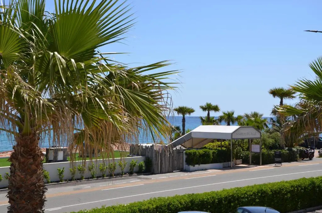 Standard Double room with balcony and with sea view (full double bed)