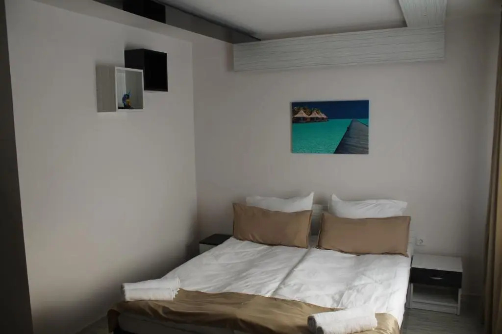 Standard Double room with balcony (full double bed)